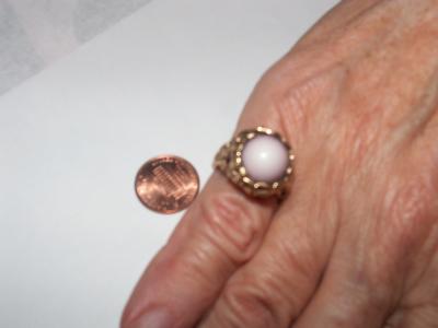 how much is a pearl worth from a clam